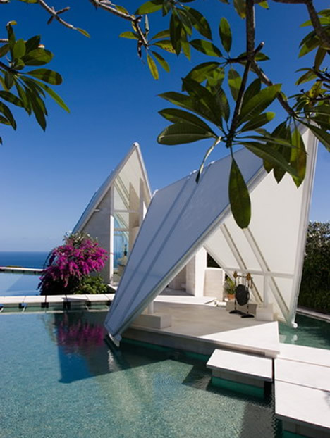 tirtha uluwatu chapel